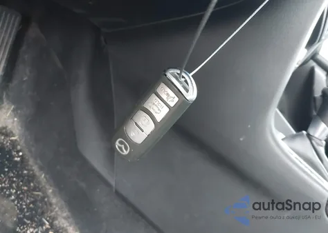 2018 Mazda Mazda3 Touring из США, поврежденный, VIN 3MZBN1V38JM214667